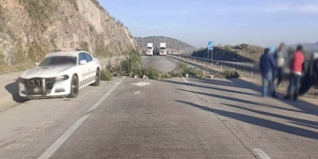 Campesinos cierran 24 horas el Arco Norte; exigen pago de tierras